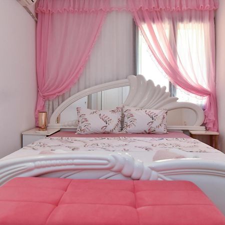 Vila Apartments Lidija Petrovac Екстер'єр фото