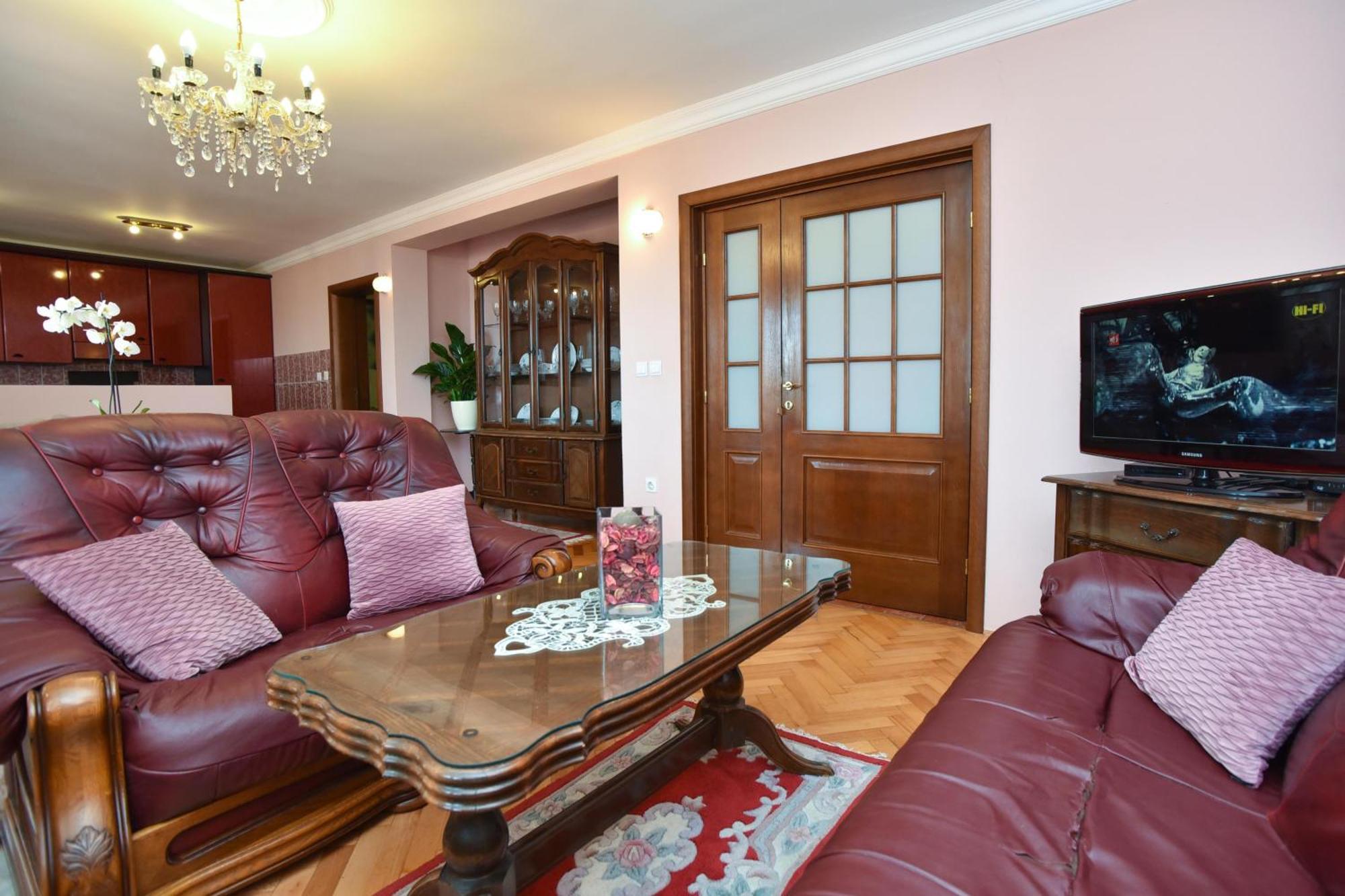 Vila Apartments Lidija Petrovac Екстер'єр фото