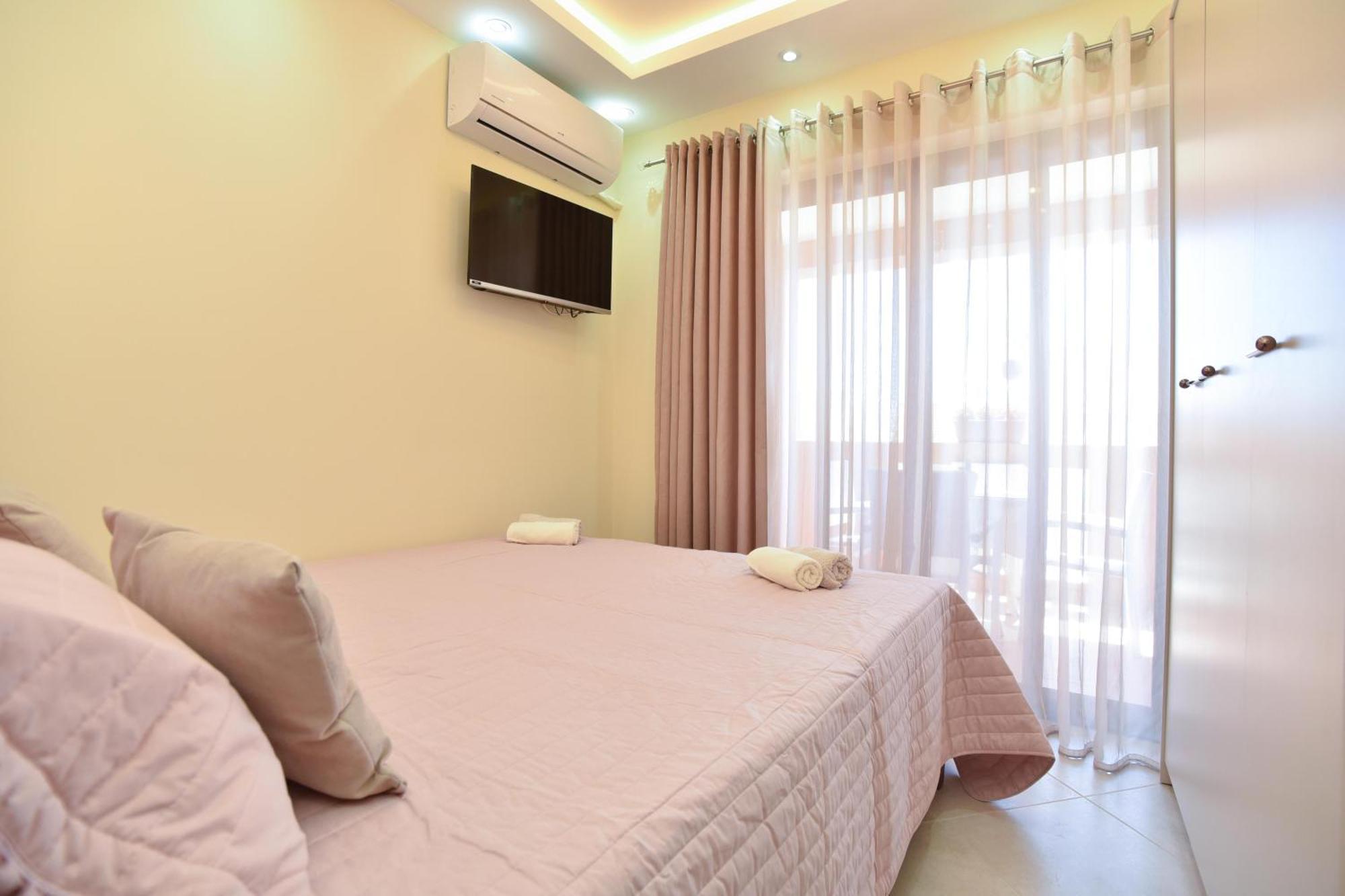 Vila Apartments Lidija Petrovac Екстер'єр фото